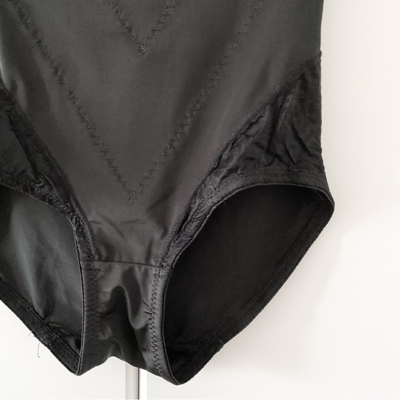 High Waisted Brief - Picture 2 of 5